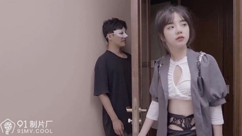China AV 91CM-182 I fucked my younger sister because i found the secret of the phone - JAV movie in FHD