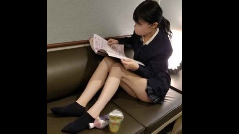 FC2 PPV 2713412 Too Young Naked Girl With Beautiful Legs - JAV movie in FHD