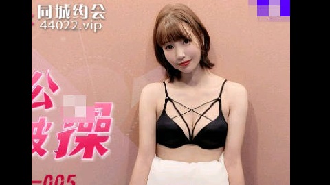 91制片厂.91YCM-005.醉酒老公面前被操 - JAV movie in FHD